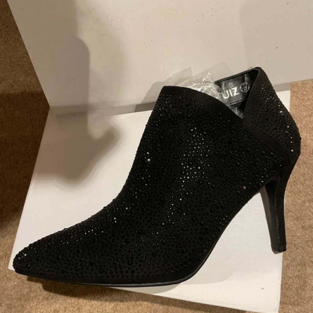 Chic Black Studded Heeled Boots